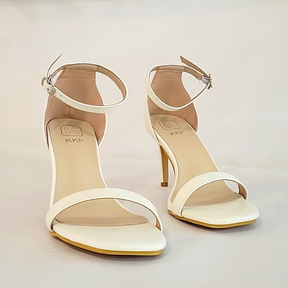 Women's Sandals Open toe and closed heel Beige color - Picture 3 of 14